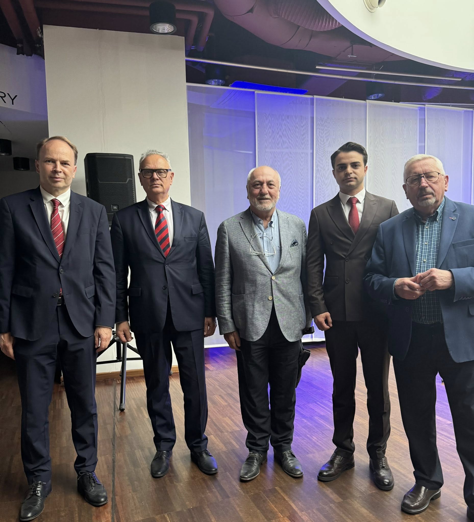 დიპლომატიური შეხვედრა — აზიის დეპარტამენტის ინიციატივა